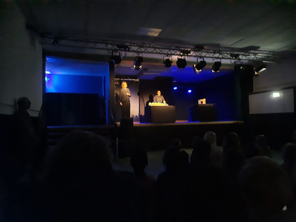 Märchen ganz aus Papier